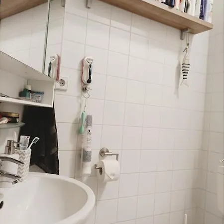 Private Bedroom In Friedrichshain *