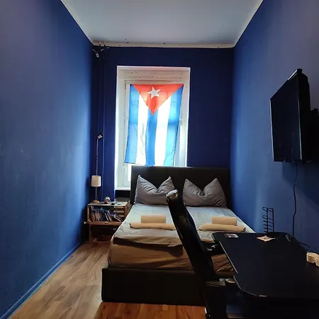 Private Bedroom In Friedrichshain