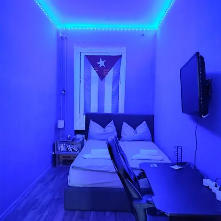 Private Bedroom In Friedrichshain Berlin